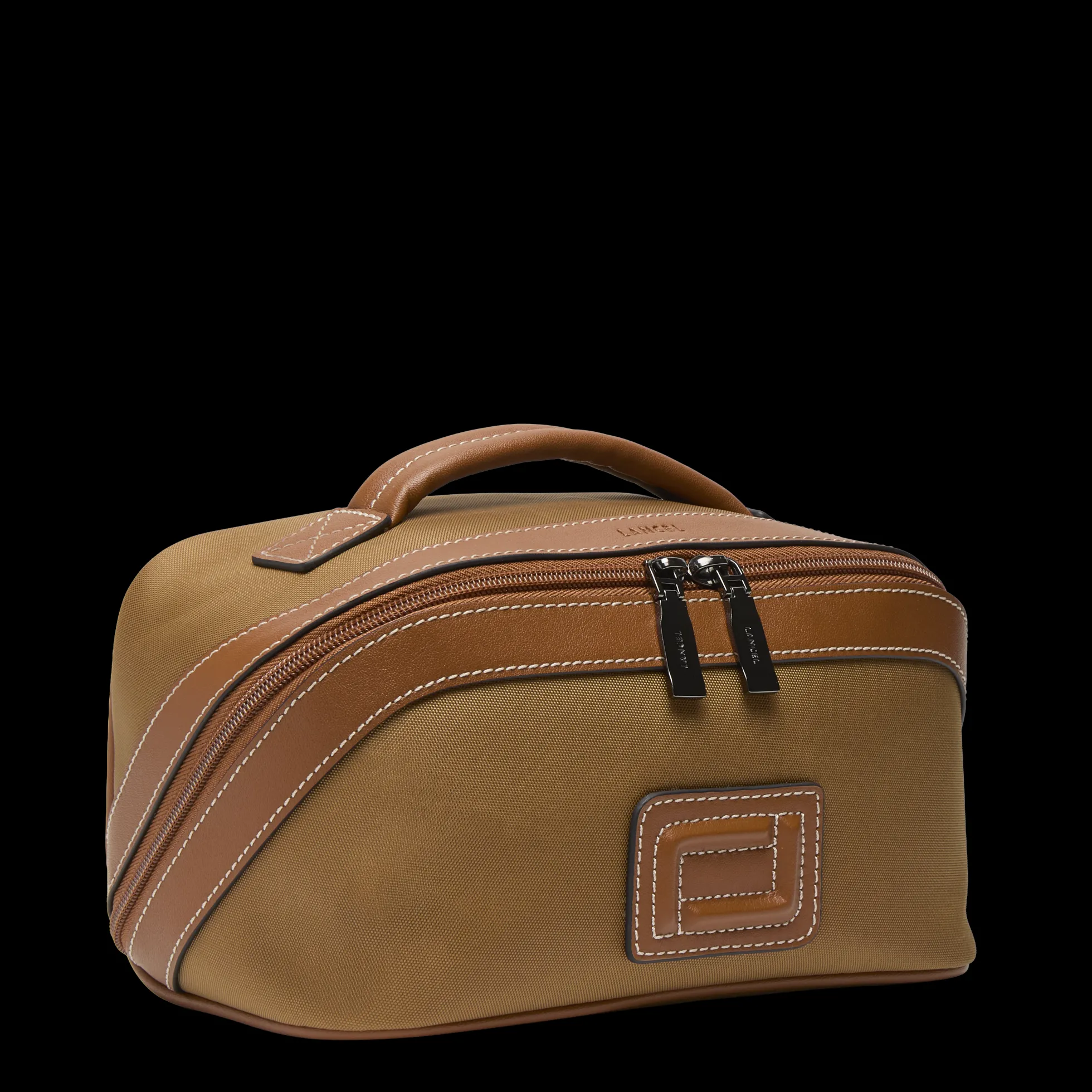 TROUSSE DE TOILETTE